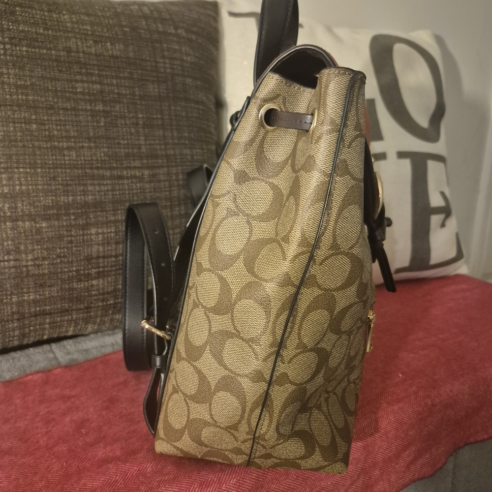 Coach Kleo Signature Backpack 11"L x 12"H x 5"D - Picture 2 of 7